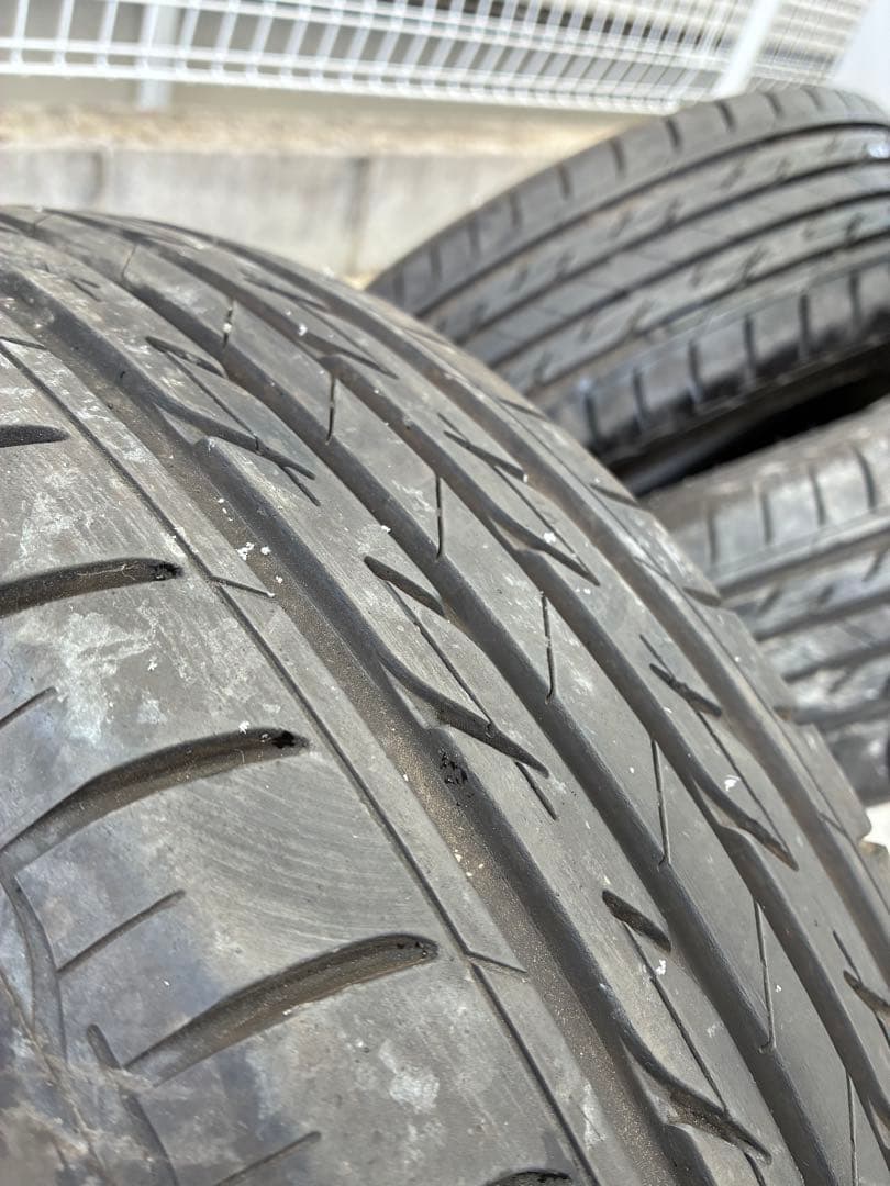 送料込み185/60r15ブリヂストン　ネクストリー22年製造4本セットバリ山