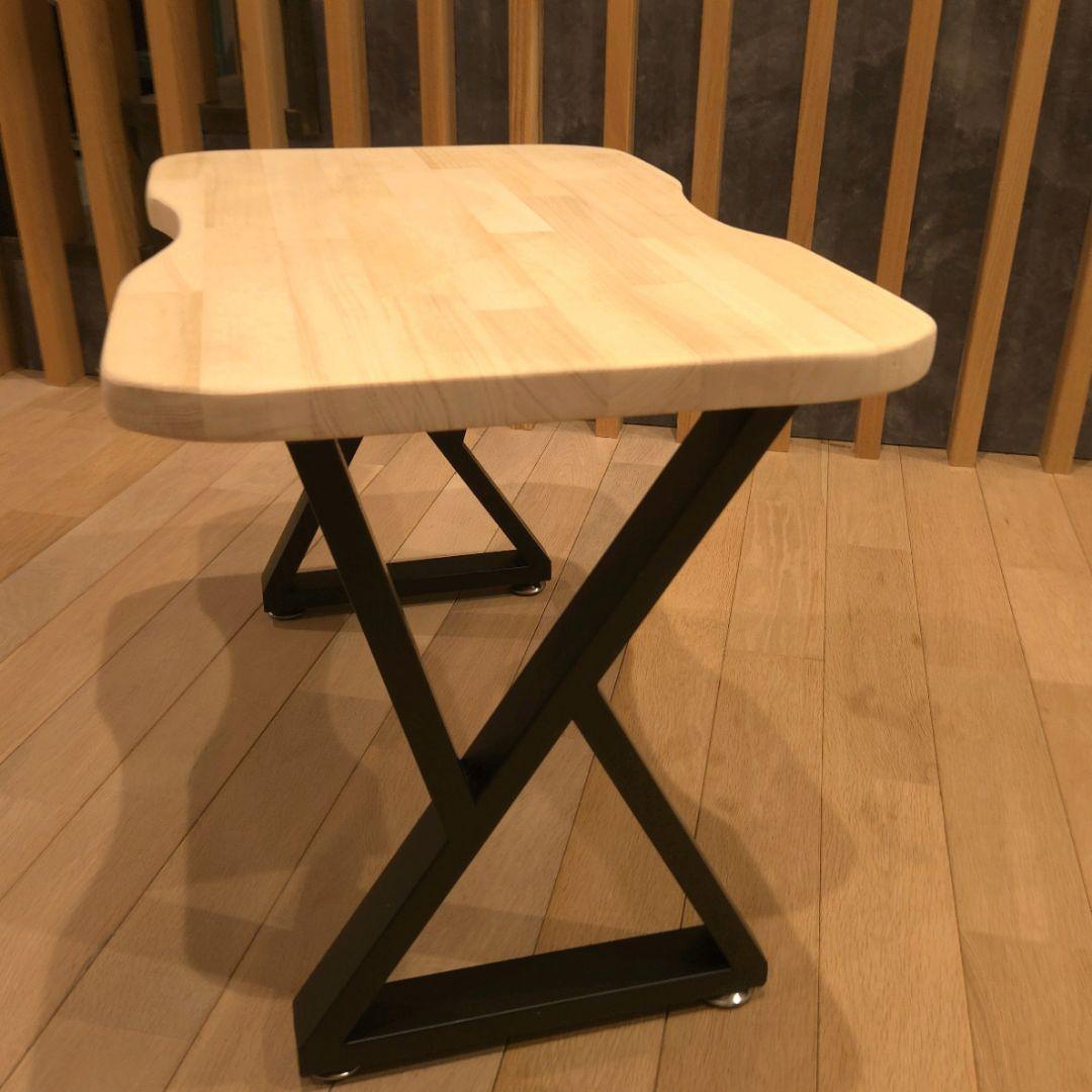 波型木製天板のコンパクトテーブル