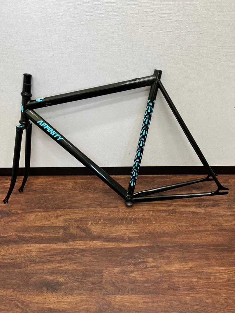 AFFINITY lo pro フレーム、クリスキングヘッドセット付き