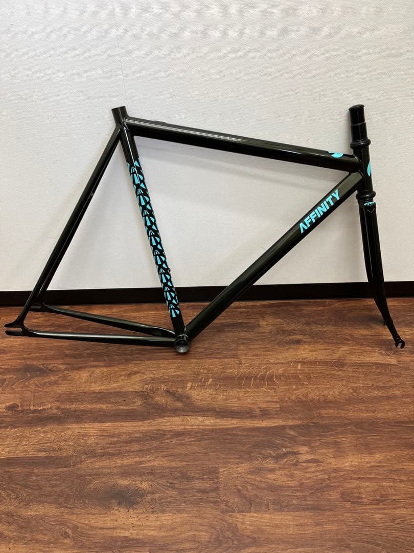 AFFINITY lo pro フレーム、クリスキングヘッドセット付き