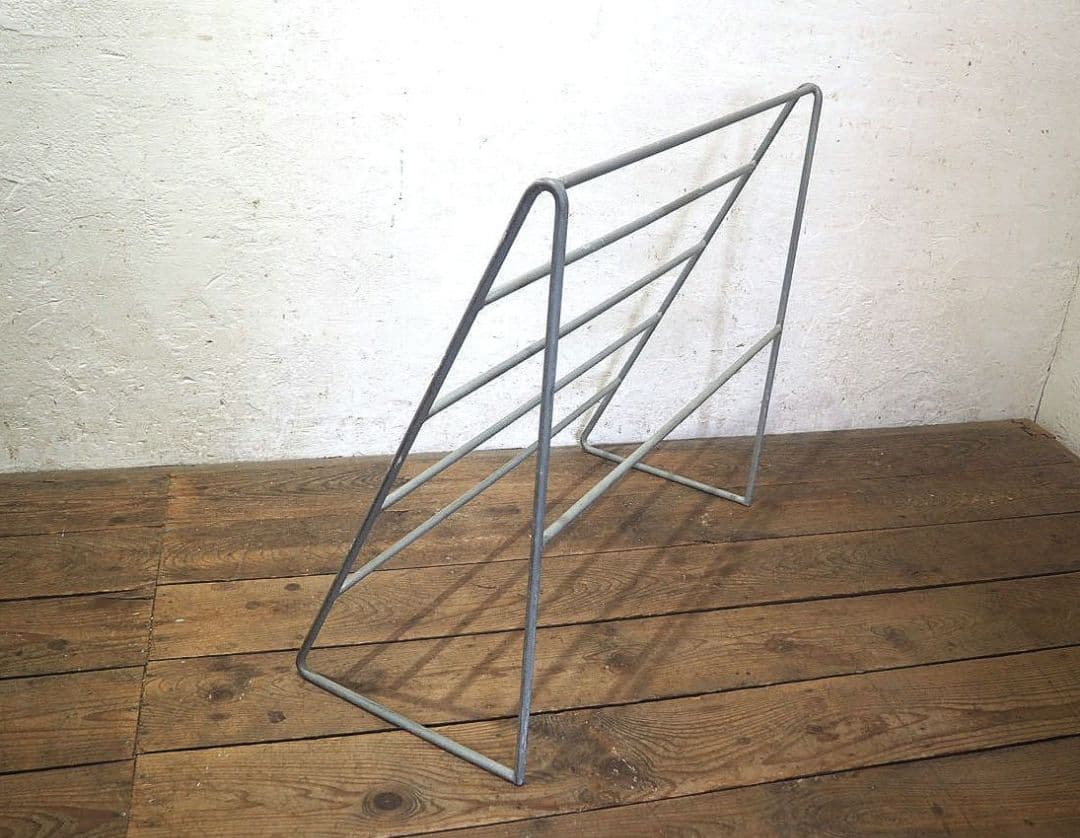 1339 ①古い鉄枠のアイアンラック　タオル掛け　レトロ　ビンテージ　工業系