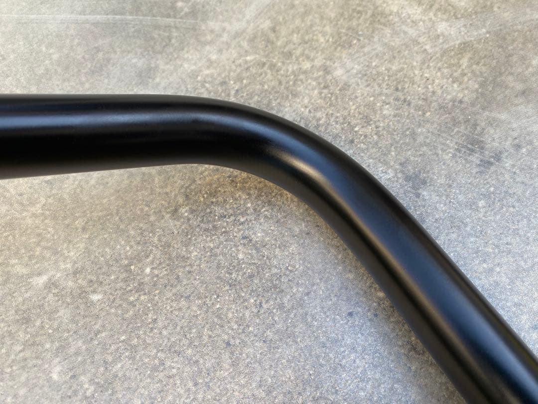 ハーレー　1インチ　ハンドル　黒　高さ