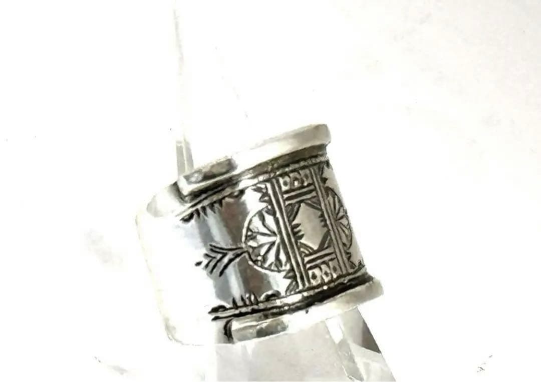 サハラ砂漠　トゥアレグ族　ハンドメイド　シルバーリング