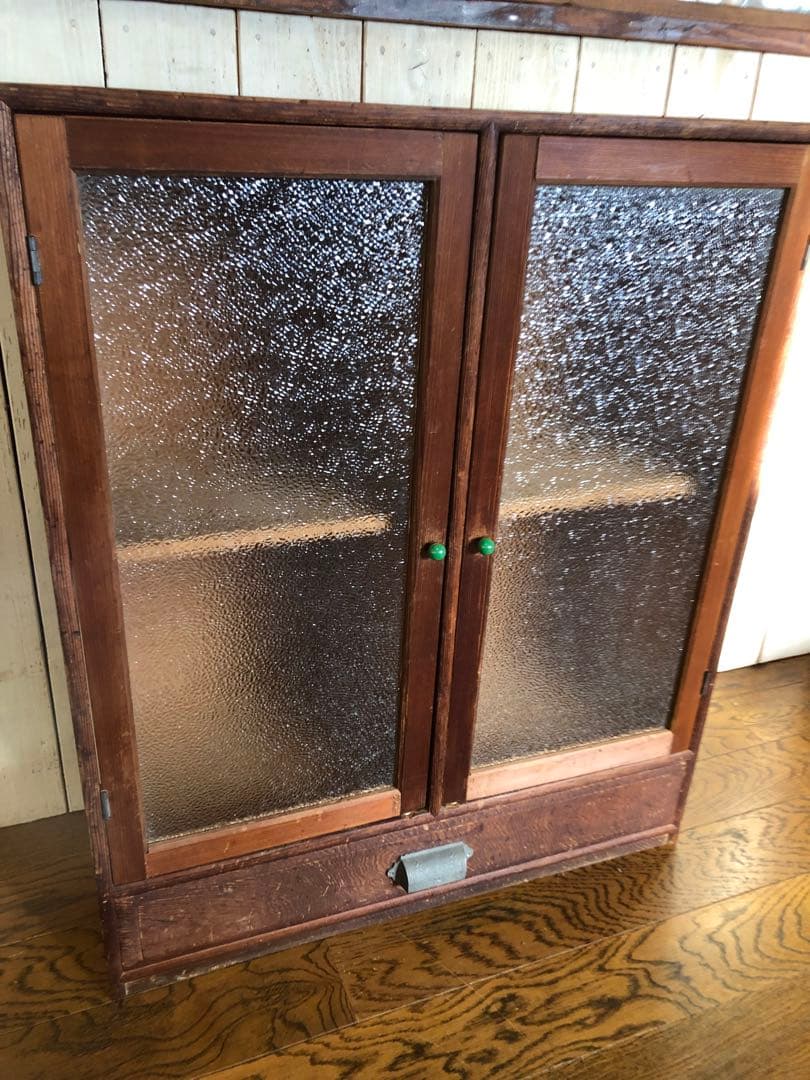 ■レトロ■古い木小ぶりな鬼ダイヤガラス戸の本棚　収納