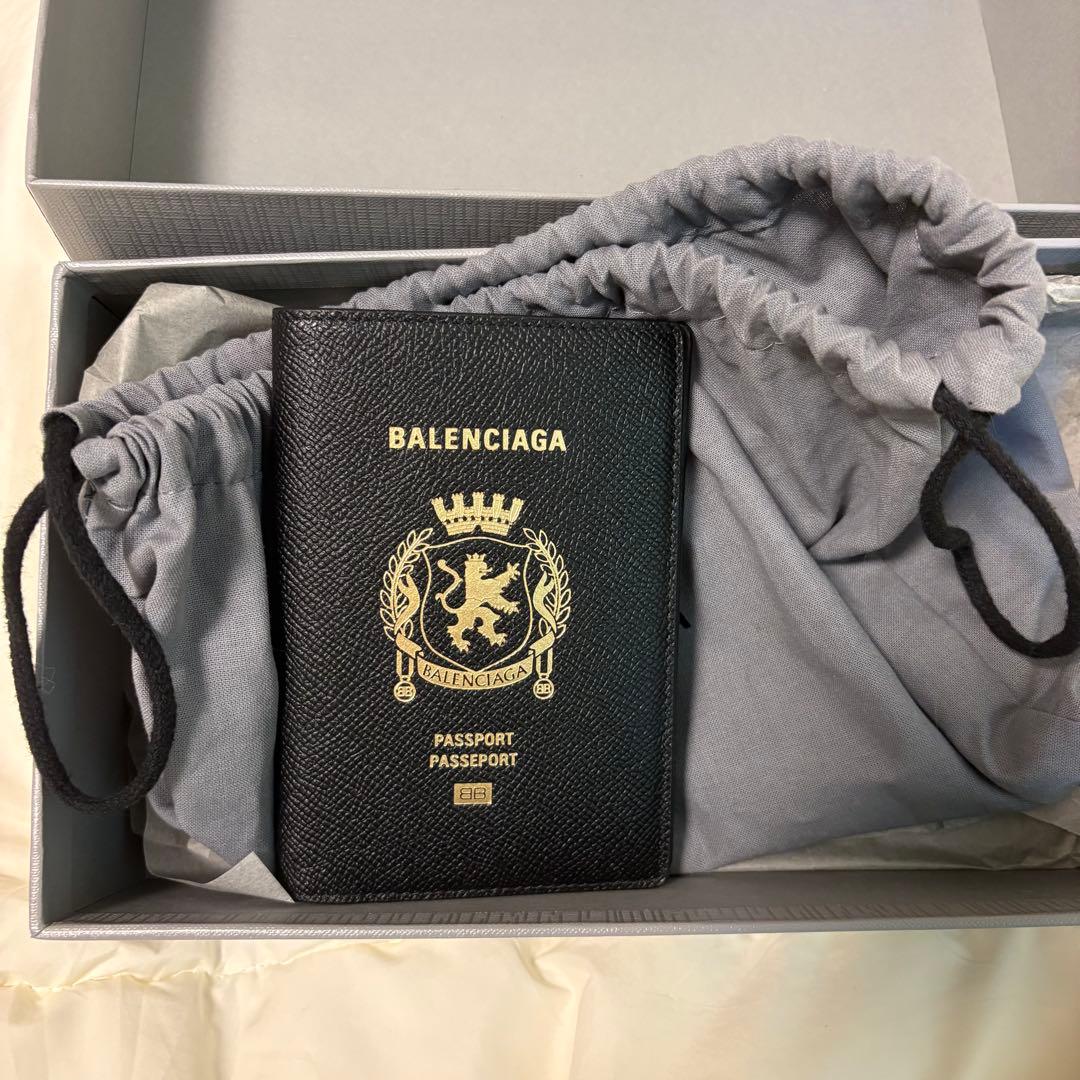 BALENCIAGA パスポートケース ブラック