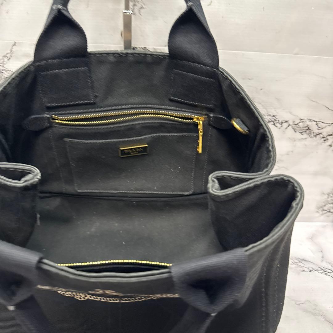 (美品)大人気、プラダ、カナパ、大容量、2way、A-4可、人気色、黒、金、高級