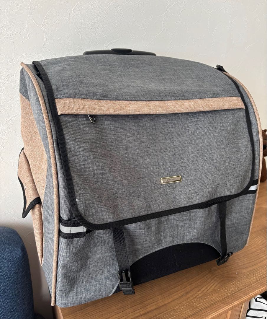 ペット用メッシュ窓付きキャリー