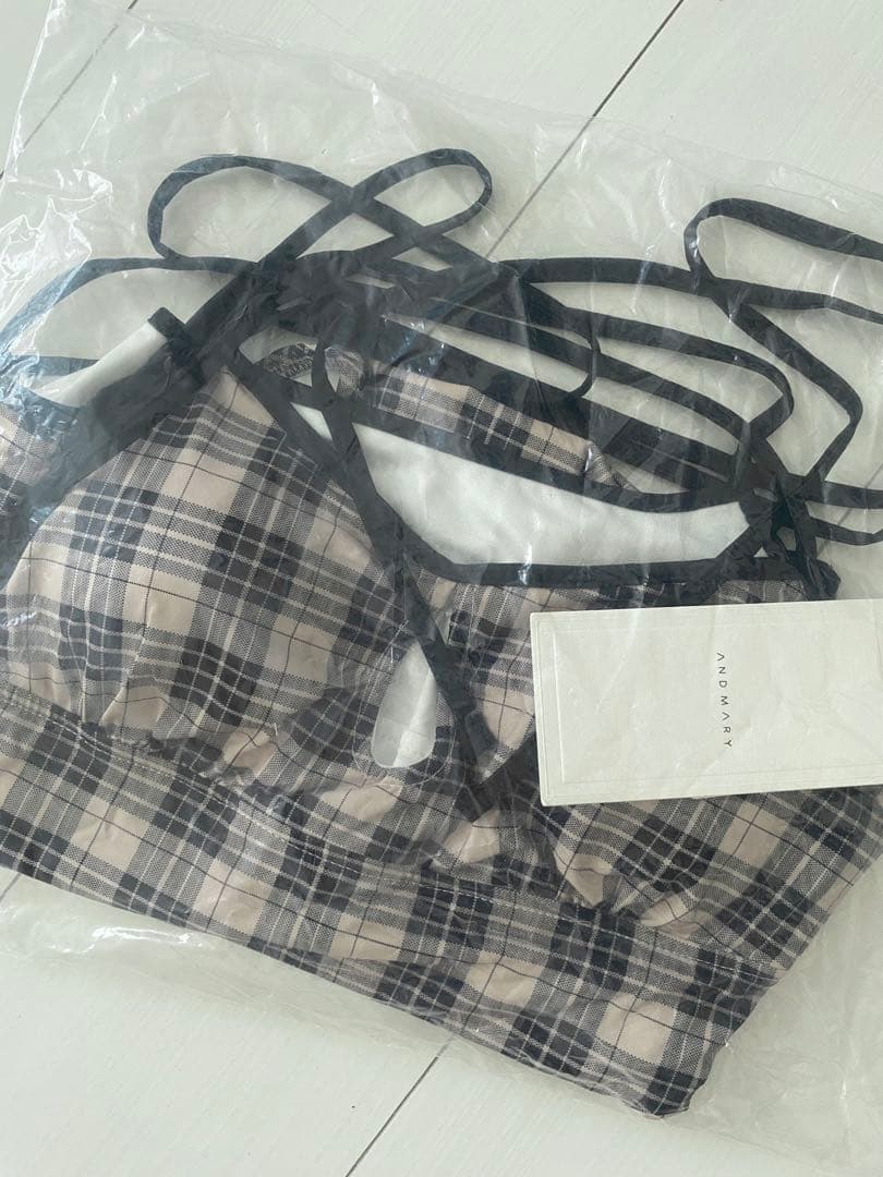 andmary♡Nadia check swim suit