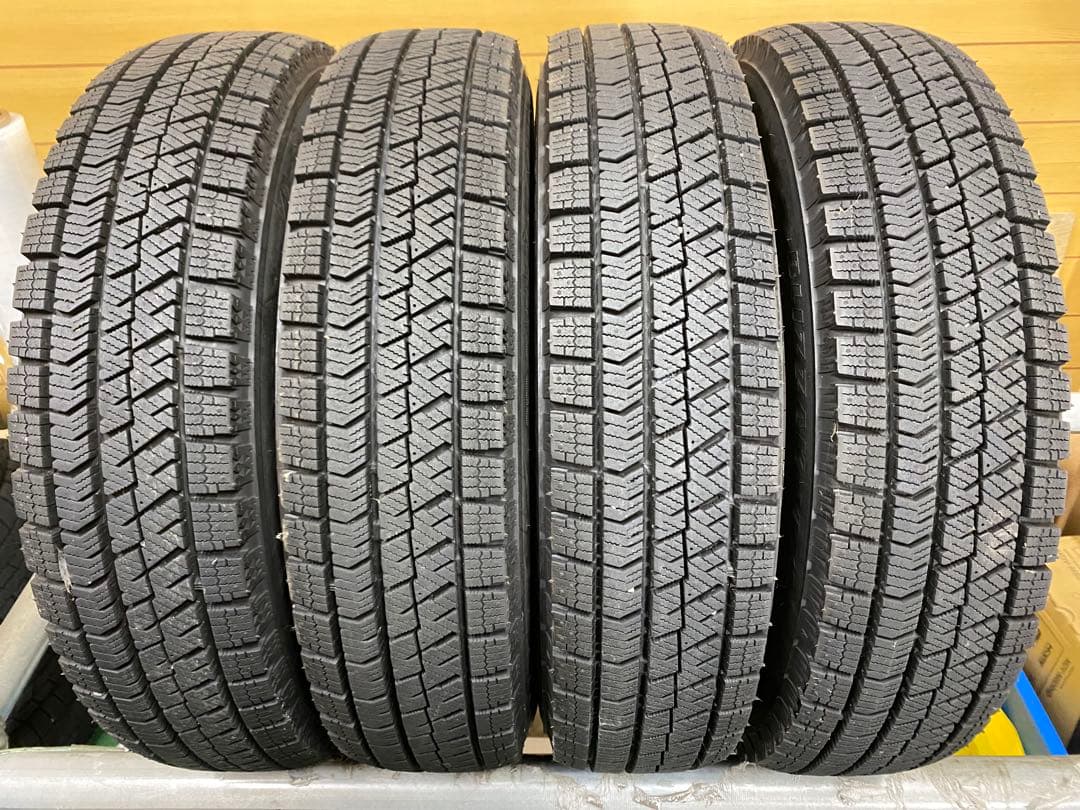 145/80R13・VRX2スタッドレスタイヤ4本　イボ残りありタントなど軽四用