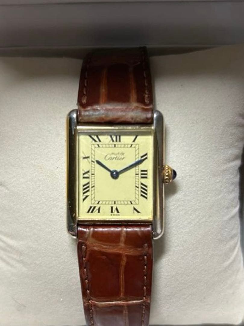 Cartier タンク　アナログ腕時計