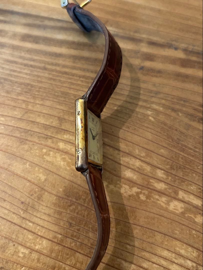 Cartier タンク　アナログ腕時計