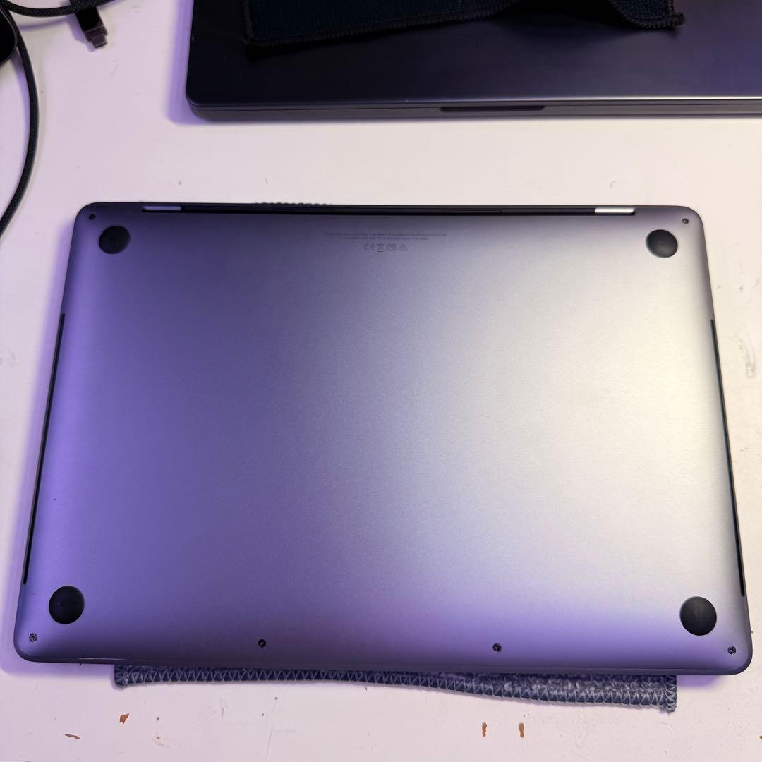 MacBookPro 2020 i7 メモリ32GB/512GB 新品同様品