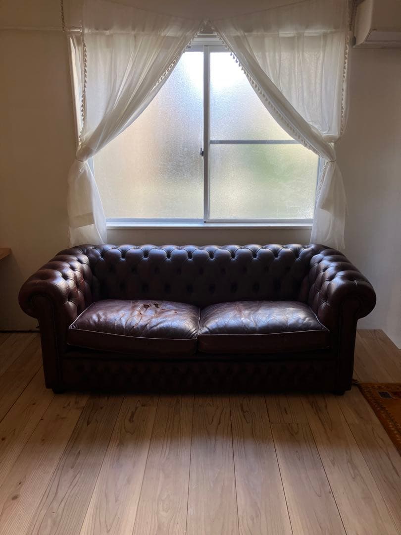 イギリスアンティーク　チェスターフィールドソファ