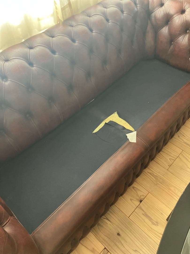 イギリスアンティーク　チェスターフィールドソファ