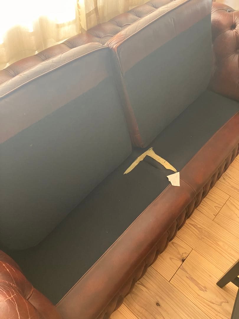 イギリスアンティーク　チェスターフィールドソファ