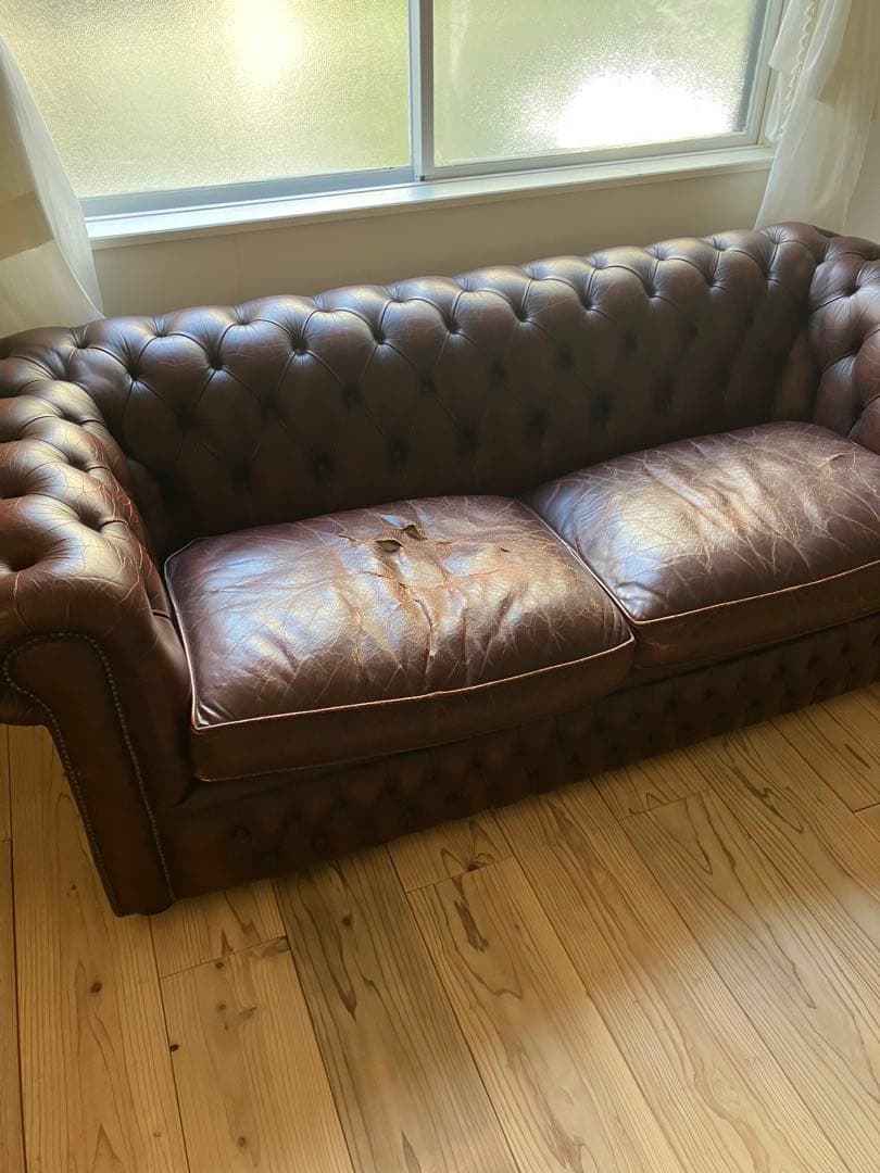 イギリスアンティーク　チェスターフィールドソファ