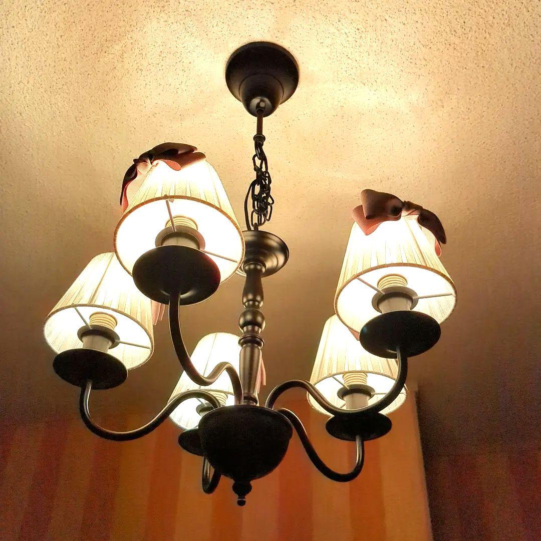 リボン付きシャンデリア