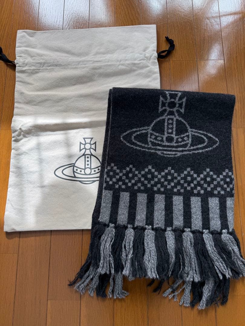 ヴィヴィアンマフラー