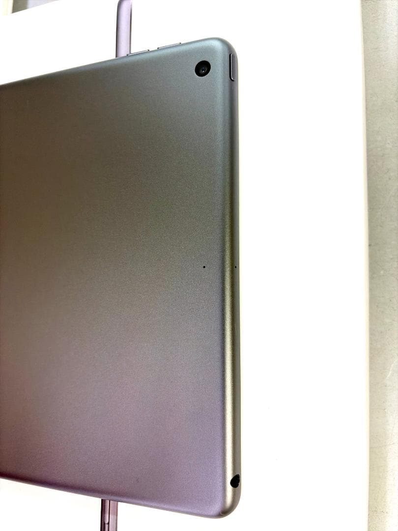 iPad (第9世代) Wi-Fi 64GB スペースグレー　Apple