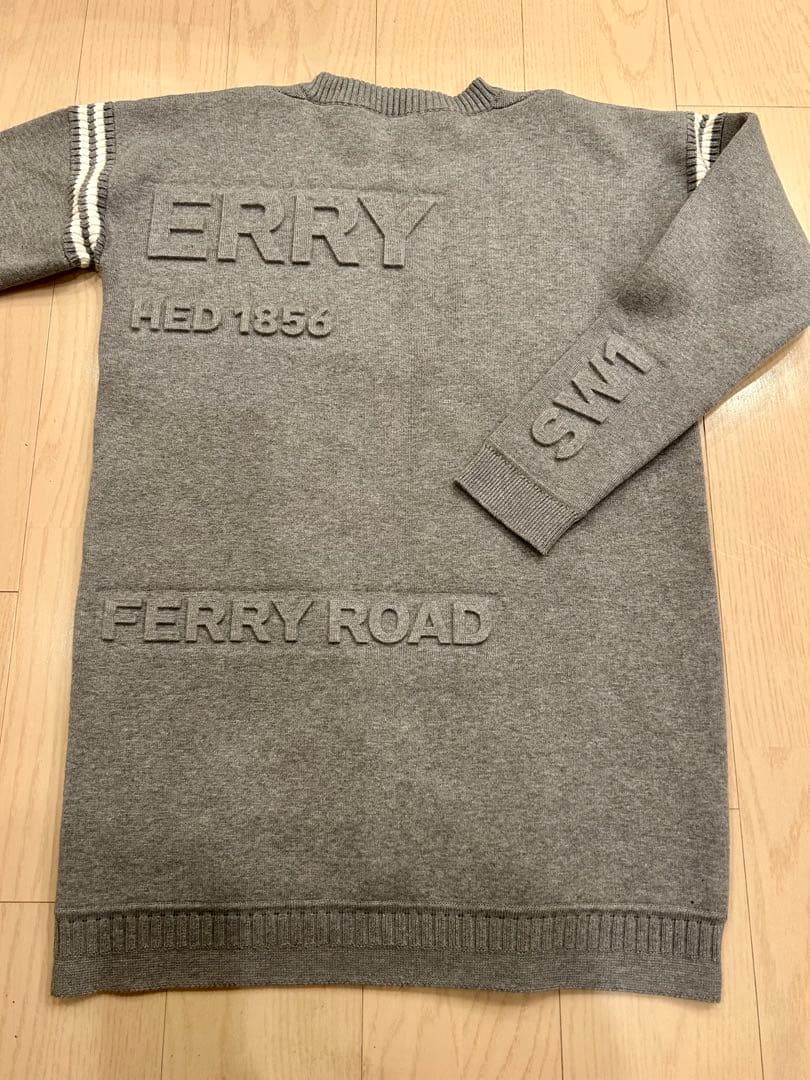 BURBERRY グレーロゴ入りニットワンピ14Y164cm