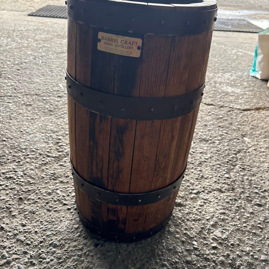 キリン　BARREL CRAFT KIRIN DISTILLERY 傘立て