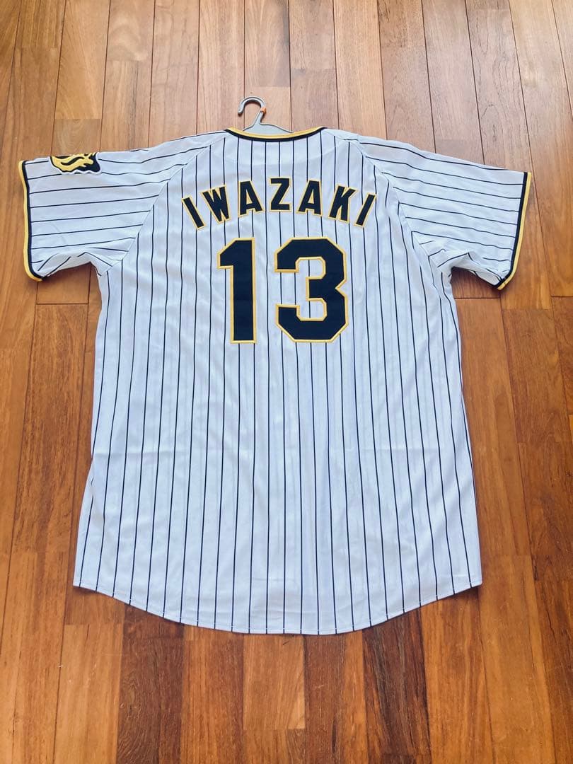 ミズノ 阪神タイガース ユニフォーム　岩崎優　ホーム　XOサイズ　刺繍