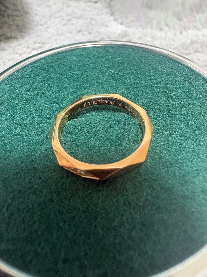 ブシュロン　ファセット3ダイヤモンドリング　ミディアム