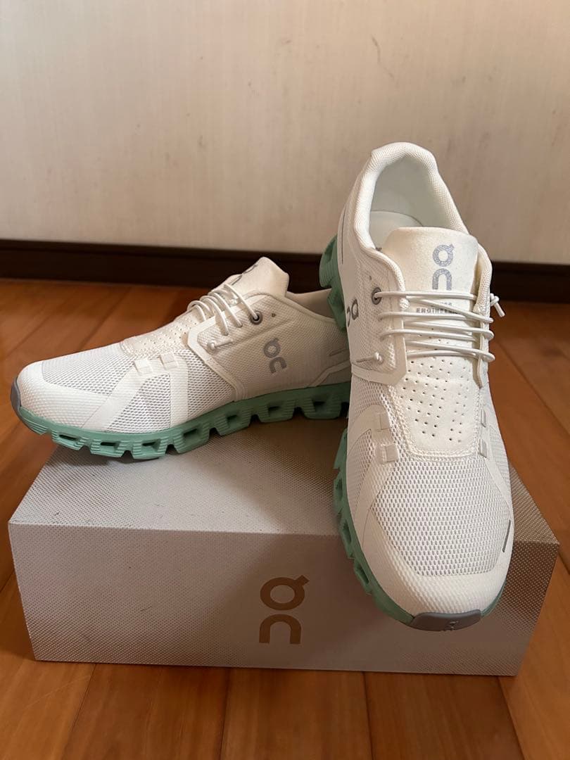 on cloud 5 ホワイト/ミント