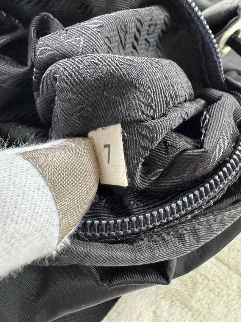 美品✨PRADAプラダ　バックパック　サフィアーノ　ナイロン　リュック　ブラック