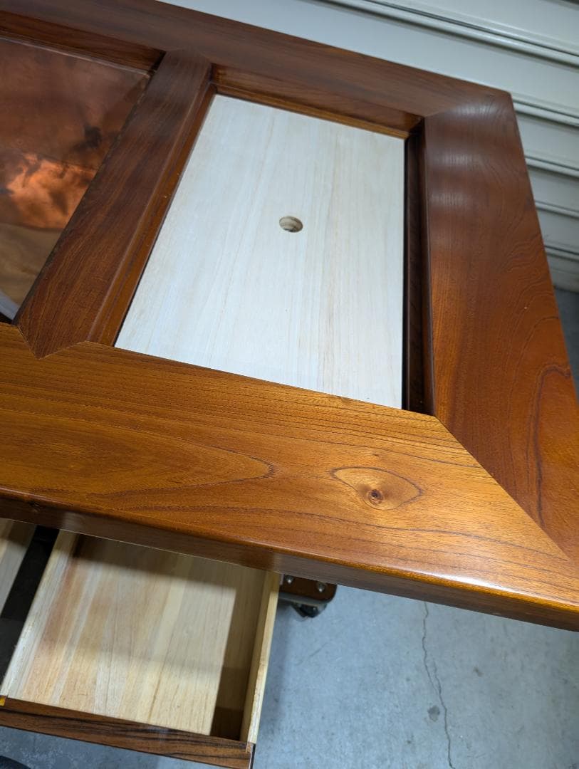 【未使用美品】　総欅(ケヤキ)材　重厚な囲炉裏テーブル