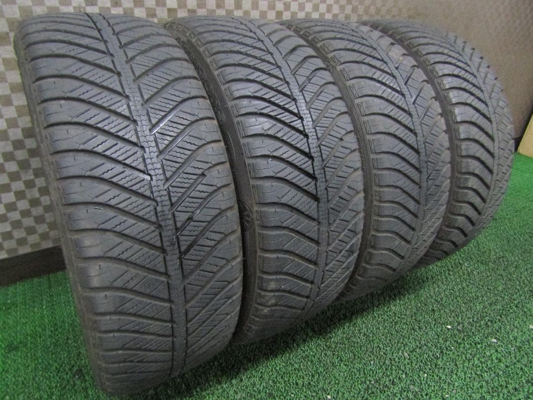 ☆送料込☆8分山以上☆ダンロップ ベクター 4シーズン 215/45R18 4本