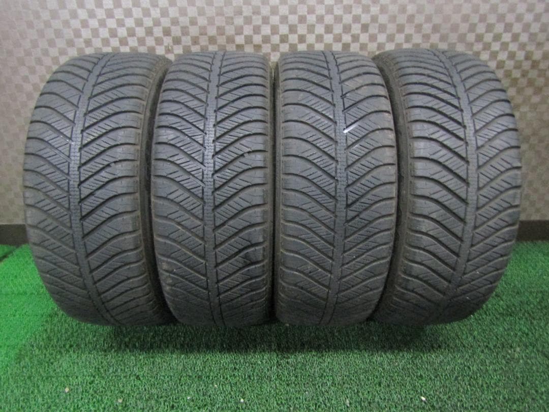 ☆送料込☆8分山以上☆ダンロップ ベクター 4シーズン 215/45R18 4本