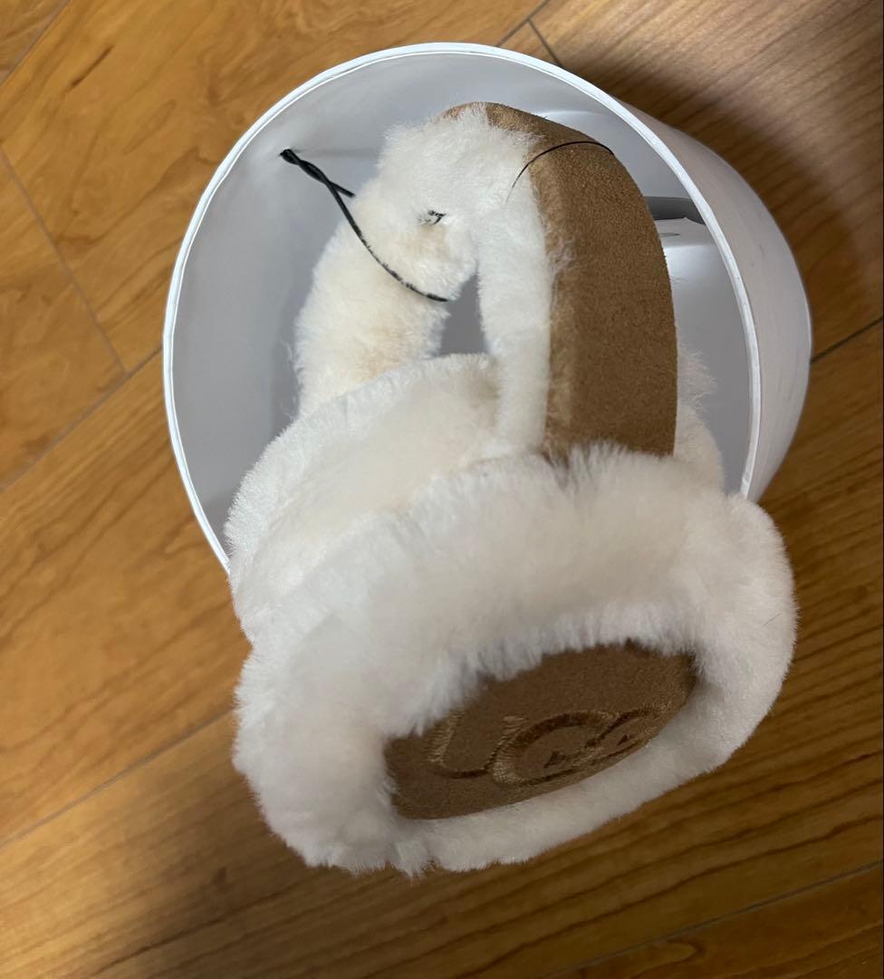 【新品未使用】UGG 耳あて・イヤーマフ　箱ありタグつき