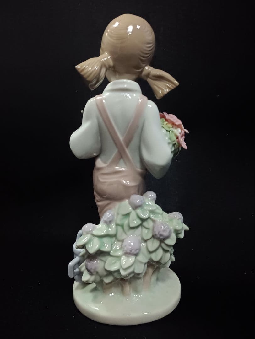 リヤドロ 5217 小鳥と話す少女 LLADRO フィギュリン スペイン製