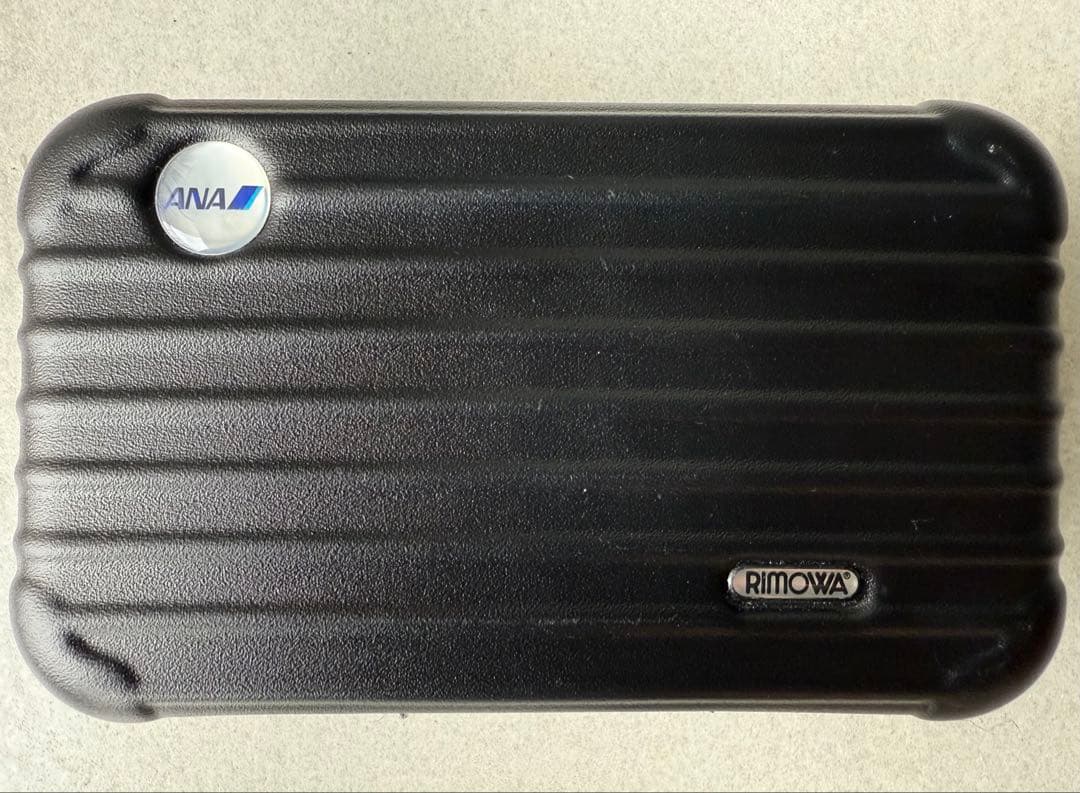RIMOWA ブラックトラベルポーチ ANAロゴ付き
