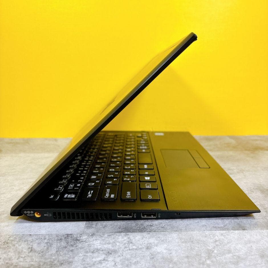 小型軽量❣ⅰ7✨メモリ16GB✨SSD512GB✨タッチパネル カメラWin11