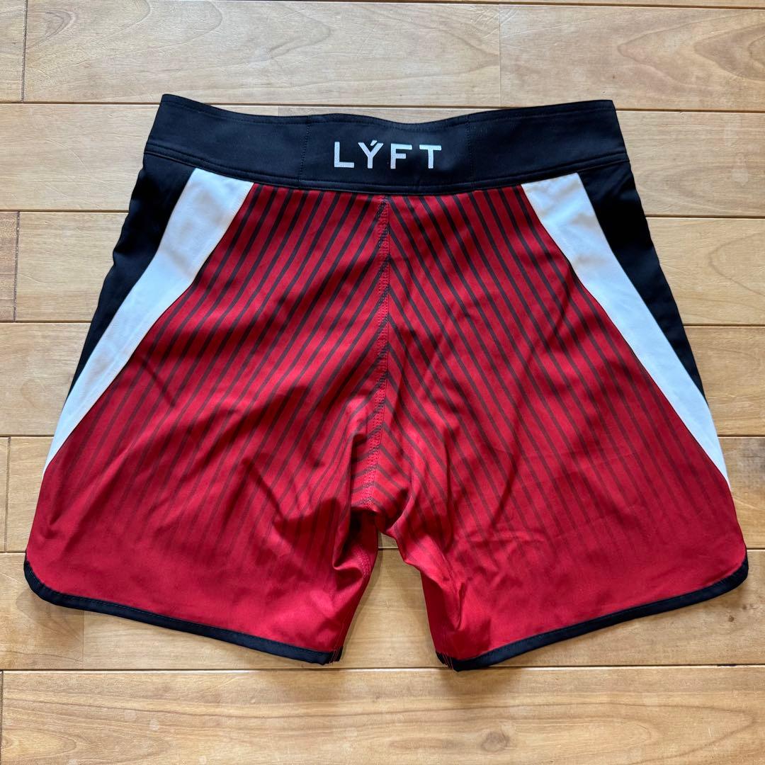 LYFT サーフパンツ Sサイズ ストライプ　ステージショーツ　リフト