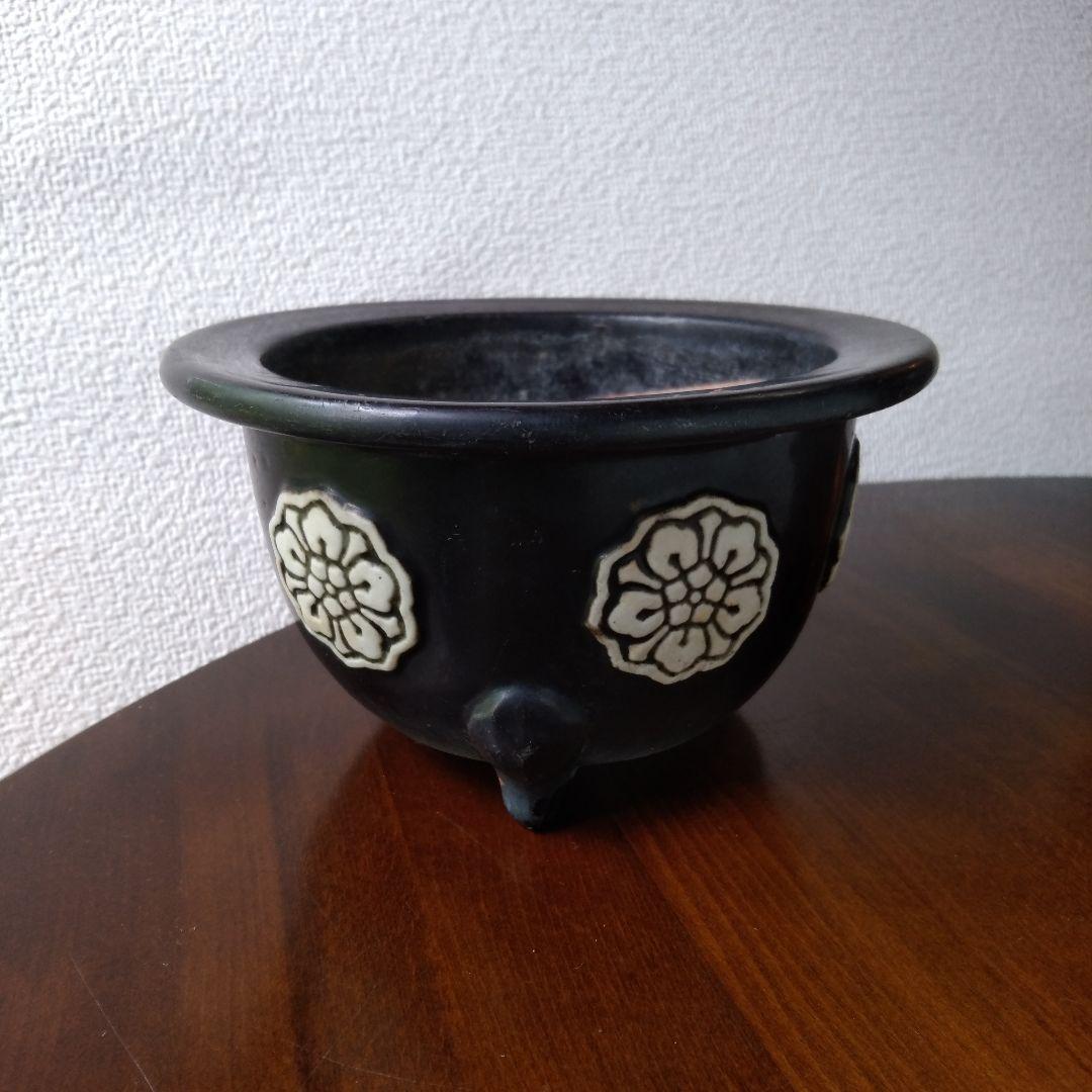 瀬戸　黒釉貼付桔梗文　植木鉢　骨董