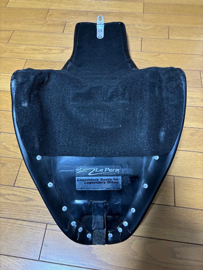 ひなた La Pera バイクシート 黒