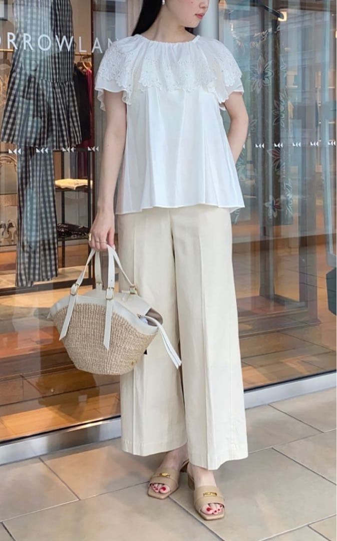 hy♡ 様　TOMORROWLAND レース　コンビ ラッフルフレアブラウス