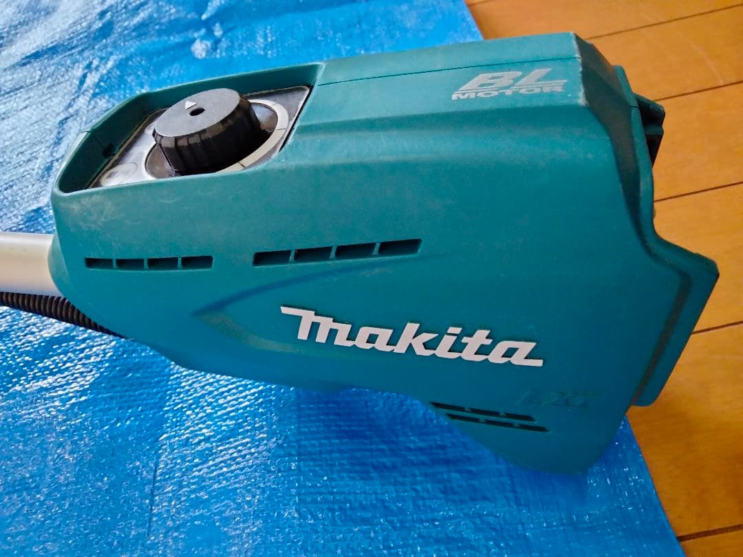 マキタ makita 充電式草刈機 MUR182UD 草刈り機
