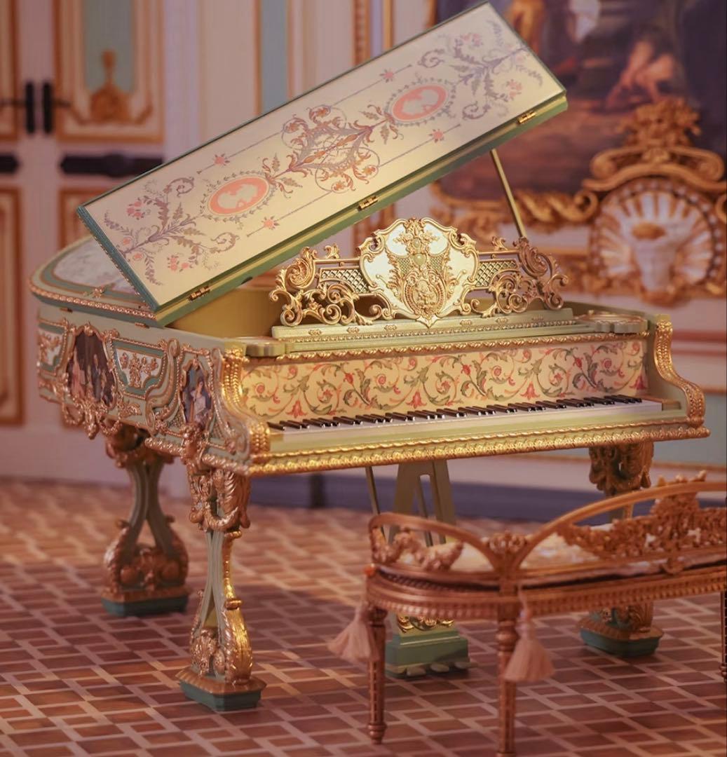 ミニチュア　ピアノ　アンティーク　ドールハウス