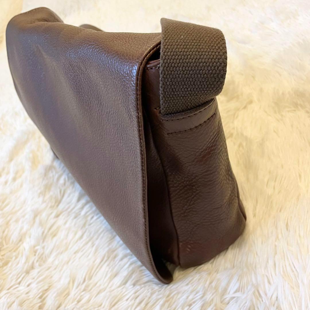 良品★HIROFU ショルダーバッグ メッセンジャーバッグ A4可 ブラウン