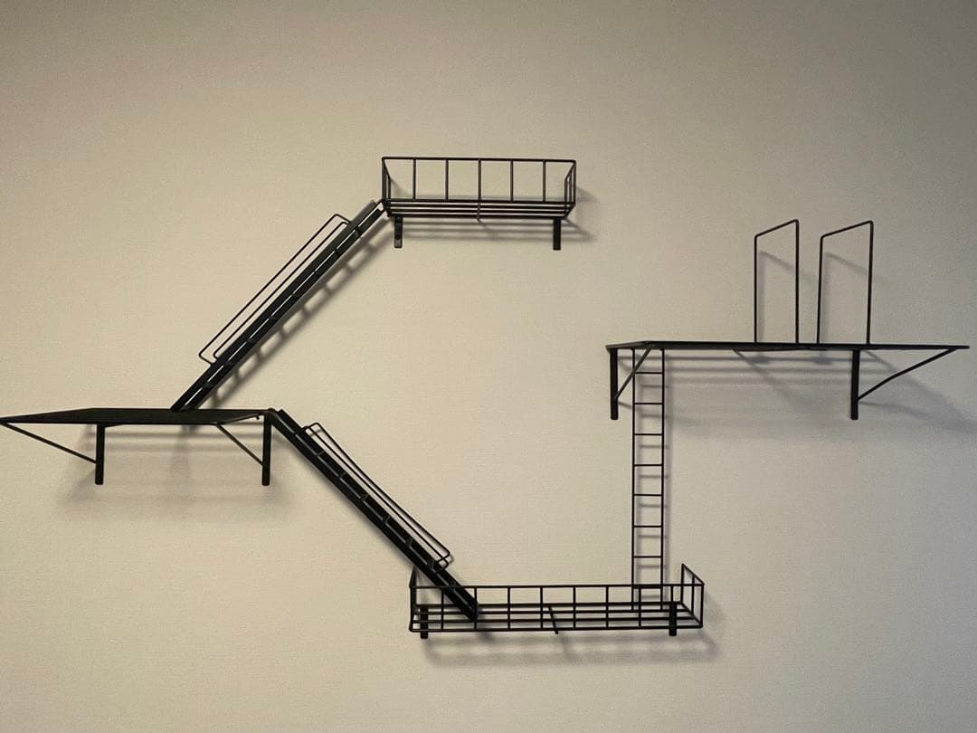 壁面収納　飾り棚　WEST VILLAGE TOKYO FIRE ESCAPE