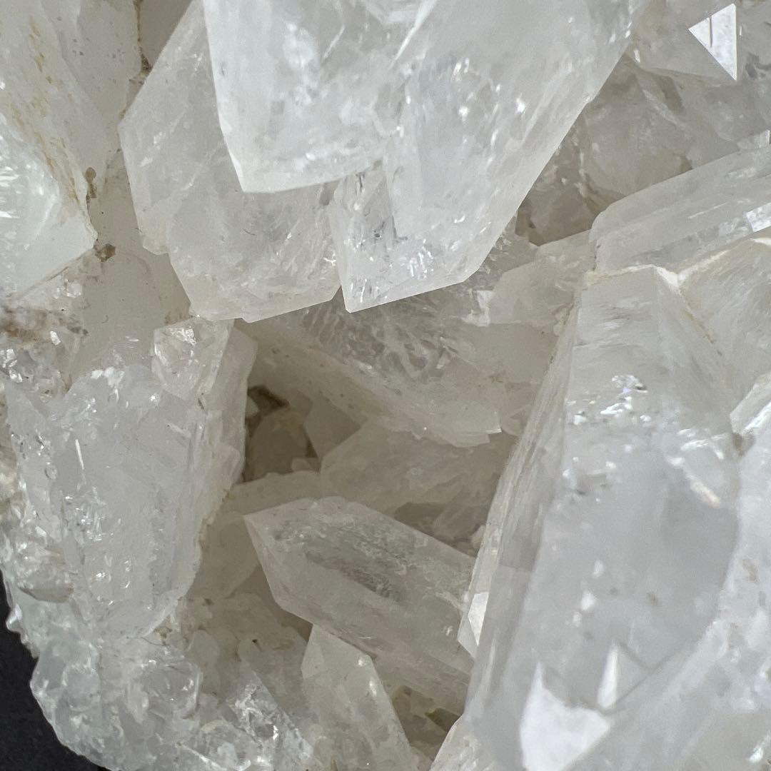 天然石　ファーデンクォーツ　クラスター　1693グラム　アクリル台座付き