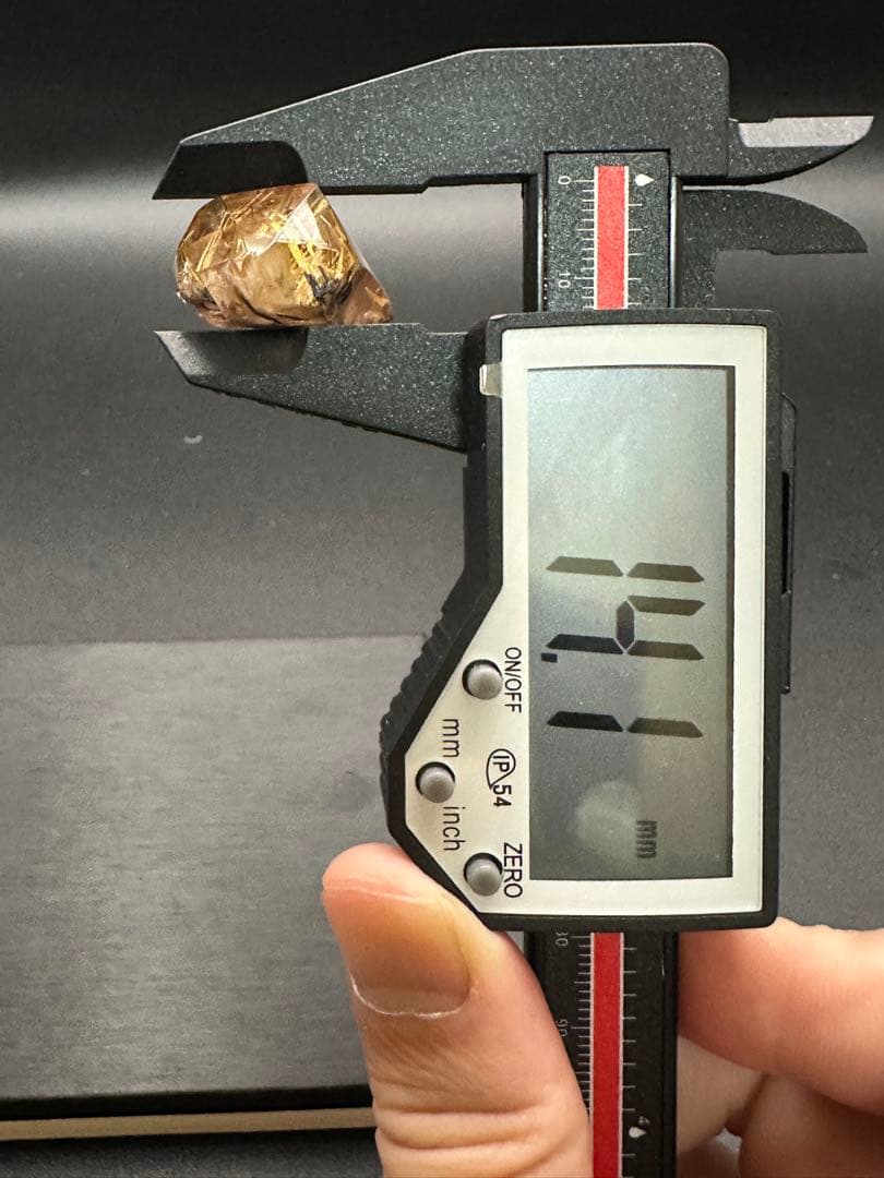 ゴールドルチルクォーツ