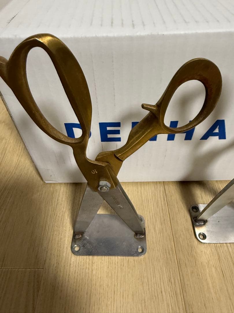 A1923【非売品】DENHAM ハサミ型ハンガーラック1本