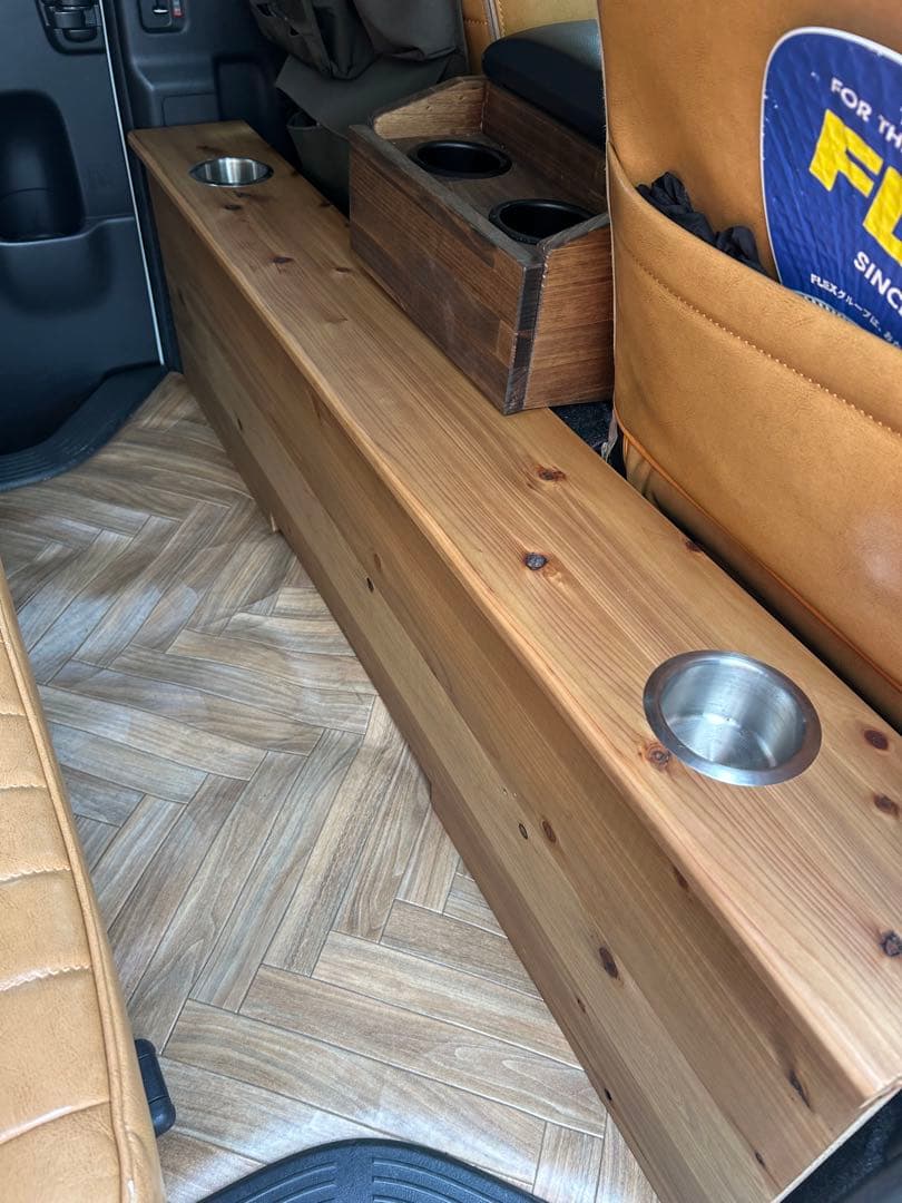 #102 ei　テーブル