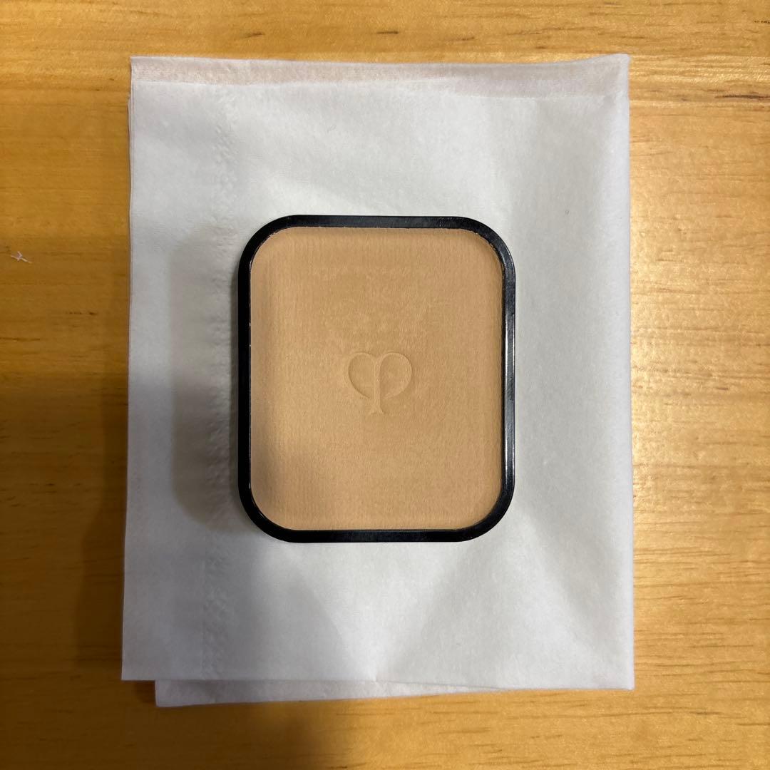 クレ・ド・ポー ボーテ タンプードルエクラii パウダーファンデーション 10