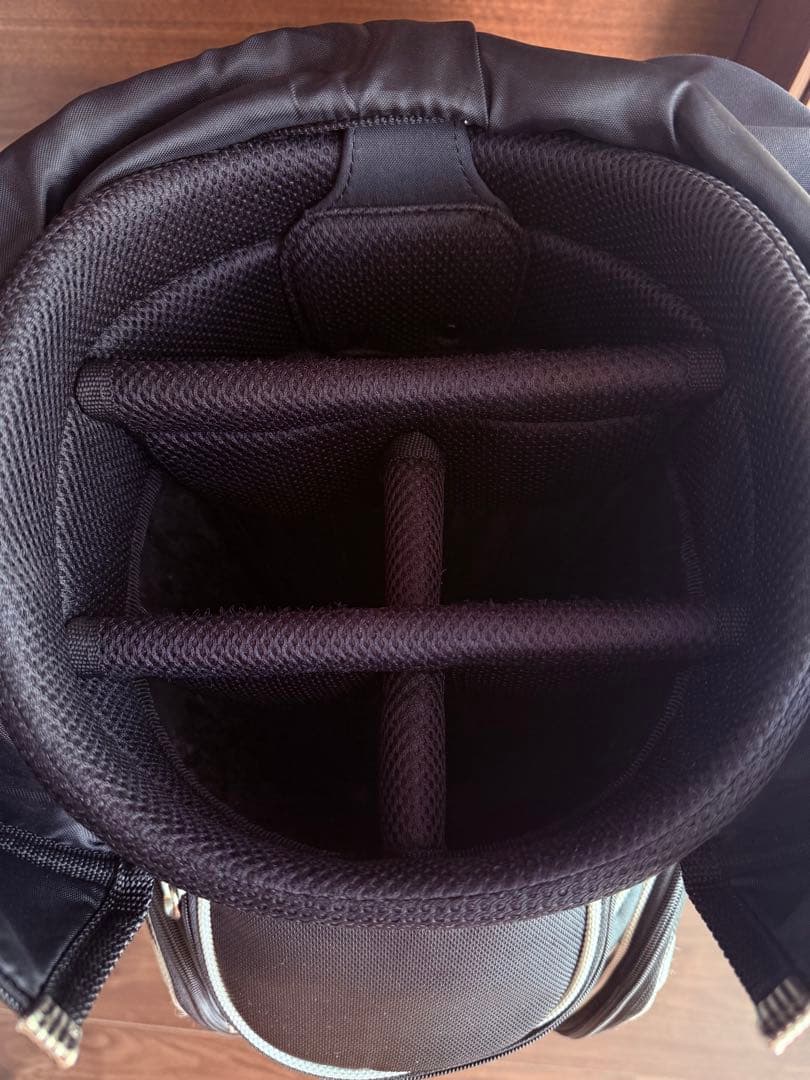 TaylorMade テーラーメイド キャディバッグ 黒/白